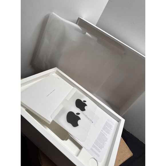 Apple Macbook Pro 14" EMPTY Packaging Collectors Display & Shipping Box - Picture 6 of 9